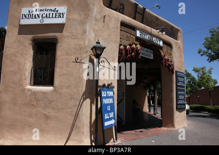 Galerie d'art et restaurant dans la vieille ville d'Albuquerque, Nouveau Mexique, 17 juin, 2010 Banque D'Images