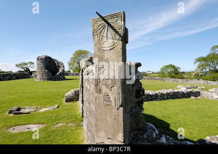 Moignon de la Tour Ronde et médiévale cadran solaire de Nendrum Monastère, Mahee Island, Strangford Lough, Irlande du Nord Banque D'Images