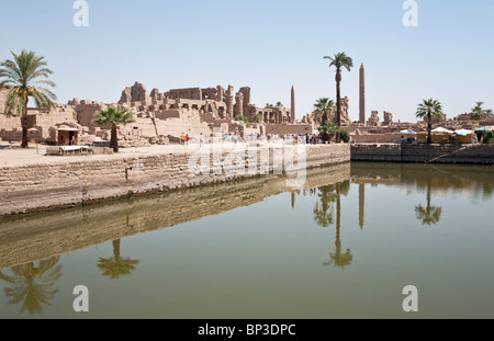 Le Lac Sacré du temple de Karnak Banque D'Images