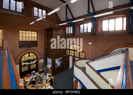 Peter Symonds College Library Banque D'Images
