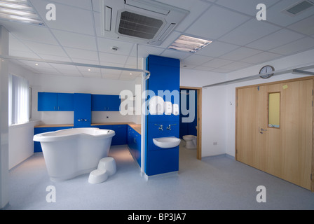New Forest Centre de naissance, Ashhurst chambre de naissance de l'hôpital et la piscine Banque D'Images