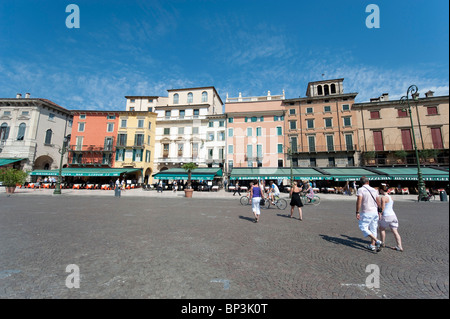 La Piazza Bra Vérone Italie Banque D'Images
