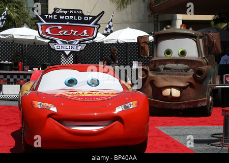 Les bagnoles DISNEY WORLD OF CARS ONLINE VIDEOGAME DEBUT Burbank California USA 11 Août 2010 Banque D'Images