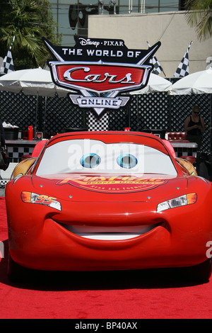 Les bagnoles DISNEY WORLD OF CARS ONLINE VIDEOGAME DEBUT Burbank California USA 11 Août 2010 Banque D'Images