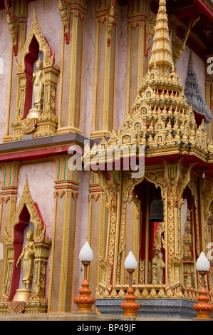 La Thaïlande, Phuket. Wat Chalong (aka) Temple de Chalong, Phuket et le plus grand monastère bouddhiste plus décorés. Banque D'Images