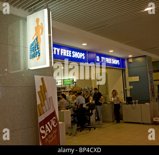 Duty Free Shop de l'aéroport de Rhodes, Grèce Photo Stock - Alamy