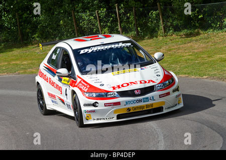 2010 Honda Civic Type-R avec chauffeur Matt Neal à l'édition 2010 du Goodwood Festival of Speed, Sussex, England, UK. Banque D'Images