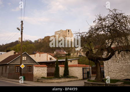 Les ruines du château de Kazimierz. Kazimierz Dolny Pologne. Banque D'Images