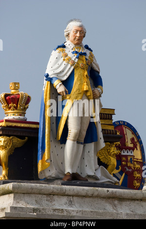 Le monument George III statue sur l'Esplanade Weymouth dorset england uk go rénovation Banque D'Images