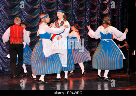 Danse folklore suédois afficher, Visby, Gotland Gotland County, Province, le Royaume de Suède Banque D'Images