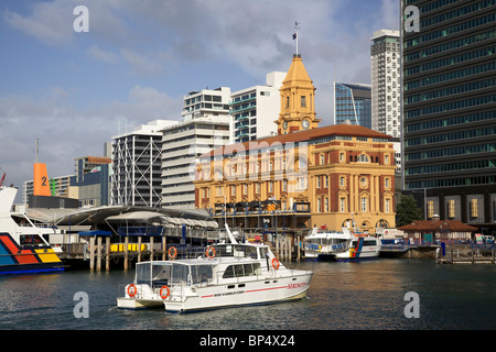 Ferry Building, le port d'Auckland, île du Nord, en Nouvelle-Zélande. Banque D'Images