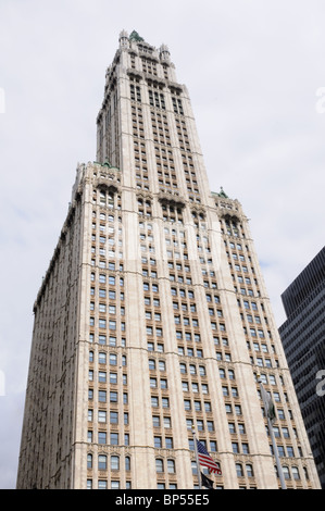 Le Woolworth Building sur Broadway dans Lower Manhattan a été conçu par Cass Gilbert et construite entre 1911 et 1913. Banque D'Images
