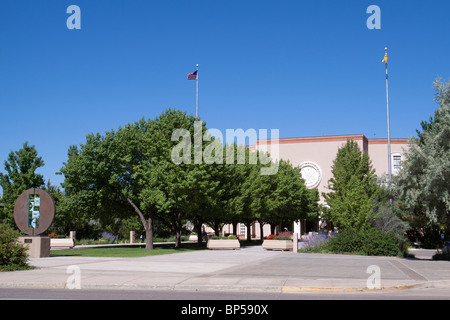 Avant bordée d'entrée de la Roundhouse, New Mexico State Capitol building ou statehouse dans Santa Fe Banque D'Images