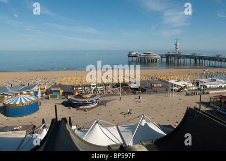 Plage et jetée de Scheveningen, vu de la Kurhaus. Pays-bas Banque D'Images