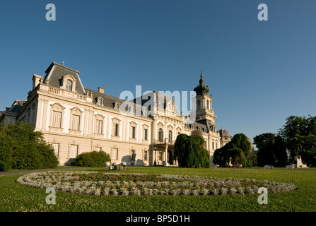 Jardin du Palais Festetics baroque (Musée du Château Helikon Keszthely) près du lac Balaton, Hongrie Banque D'Images