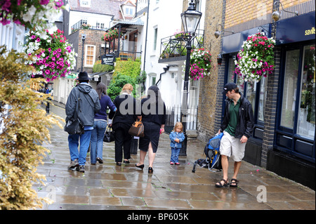 Rue piétonne sur une journée du mois d'août dans la région de Hampstead Village. Banque D'Images