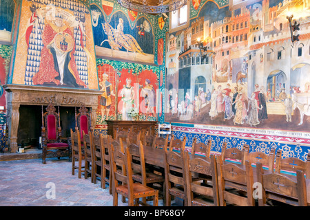 Grande salle à manger. Castello di Amorosa. Napa Valley, Californie. Parution de la propriété Banque D'Images