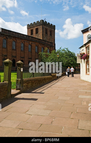 St Andrew's Church en été Penrith Cumbria Angleterre Royaume-Uni GB Grande-Bretagne Banque D'Images