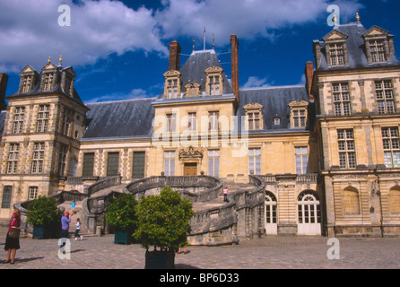 Cour du Cheval Blanc (Cour des adieux), Château de Fontainebleau, Ile-de-France, France Banque D'Images