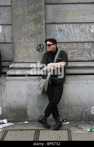 'Kettled anarchiste dans' l'extérieur de la Banque d'Angleterre, lors du G20, Londres, 1er avril 2009 Banque D'Images