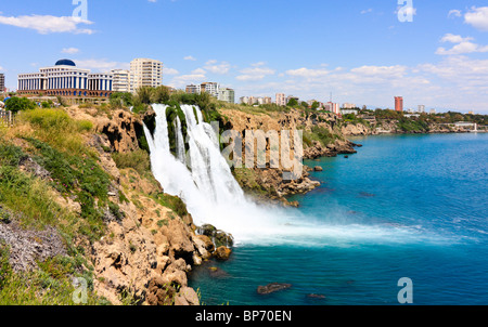 Chute d'Dueden à Antalya, Turquie Banque D'Images