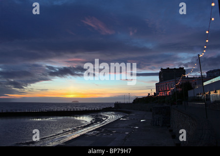 Coucher du soleil à Weston Super Mare, Angleterre Banque D'Images