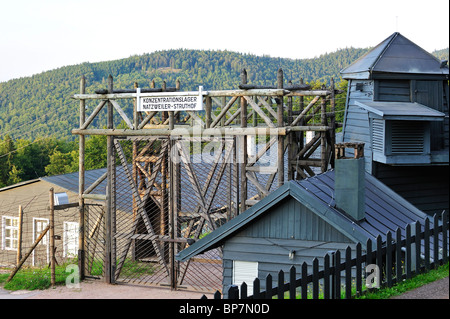 Porte d'entrée de Natzweiler-Struthof, le seul camp de concentration WW2 établi par les Nazis sur le territoire français, Alsace, France Banque D'Images