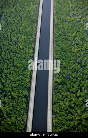 Vue aérienne au-dessus de la Louisiane Intercoastal Waterway Banque D'Images