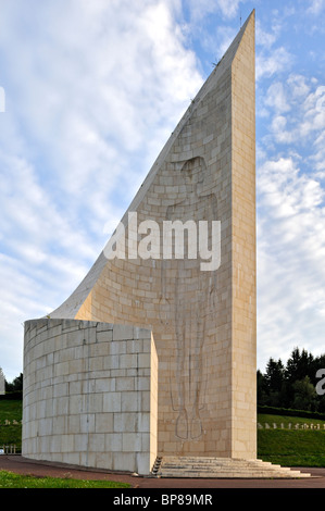 Monument à l'est reparti à Natzweiler-Struthof, seulement WW2 camp de concentration par les Nazis sur le territoire français, Alsace, France Banque D'Images