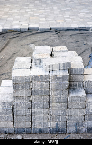 Des piles de pierres imbriquées pour l'installation d'entrée de l'aménagement paysager Banque D'Images