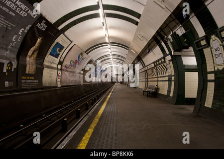 Ligne Piccadilly - la station de métro Gloucester Road - Londres Banque D'Images