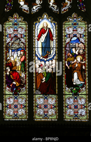 Vitrail à l'église Banque D'Images