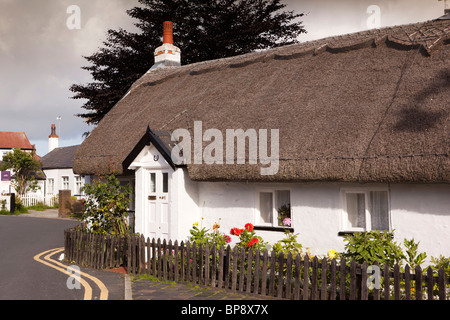 Royaume-uni, Angleterre, Merseyside, Southport, Churchtown, Mill Lane, seule histoire thatched cottage Banque D'Images