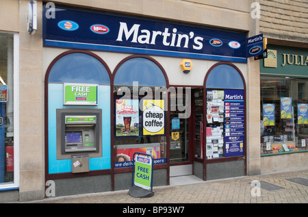 La boutique de l'avant vers l'un des marchands de Martin dans la High Street, Stamford, Lincolnshire, Royaume-Uni Banque D'Images