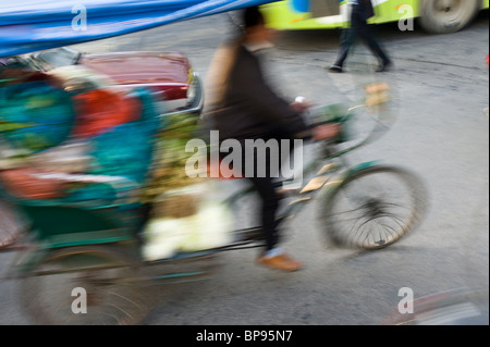 La Chine, Suzhou. Les navetteurs. Banque D'Images