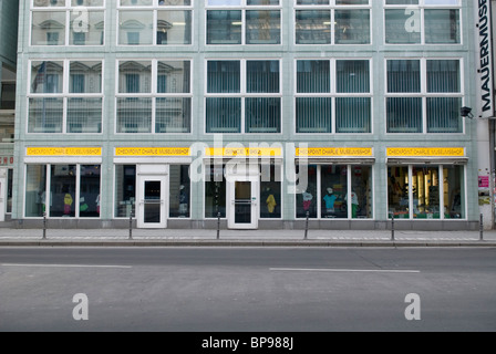 Bâtiment du musée Checkpoint Charlie Berlin Allemagne Banque D'Images