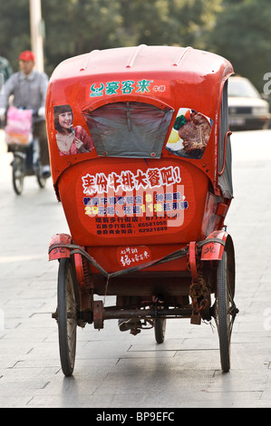 La Chine, Suzhou. En pousse-pousse Tang Shan Street. Banque D'Images