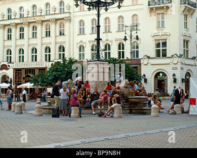 Place Vörösmarty. Budapest, Hongrie Banque D'Images