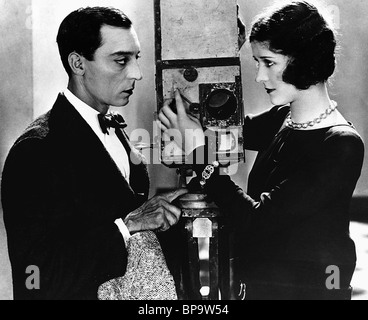 BUSTER KEATON, MARCELINE DAY, le caméraman, 1928 Banque D'Images