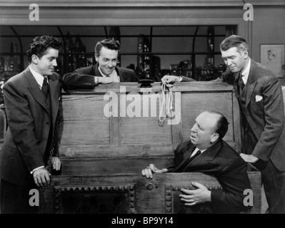 FARLEY GRANGER, JOHN DALL, Alfred Hitchcock, JAMES STEWART, corde, 1948 Banque D'Images