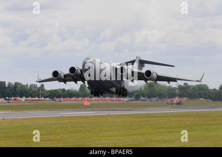 Boeing C-17A Globemaster III 00172 Numéro de l'US Air Force 97e AMW, Altus AFB, l'esprit de Denali taking off Banque D'Images