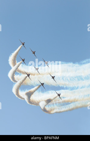 La RAF britannique des flèches rouges affichage Voltige en formation, à l'affichage 2010 RIAT Royal International Air Tattoo RAF Fairford Banque D'Images