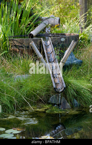 Dispositif de l'eau en bambou Banque D'Images