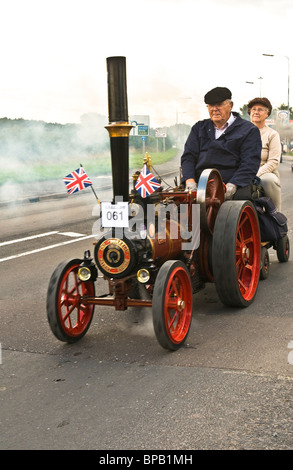 Une machine à vapeur miniature vintage parades au moteur à vapeur 2009 Driffield show Banque D'Images