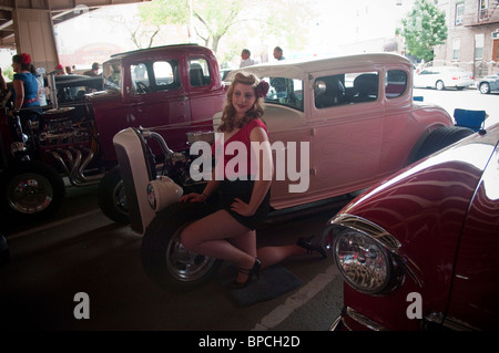 10e édition de la 'Tue Kustom et Hot Rod Thrills' car show à Williamsburg, Brooklyn à New York Banque D'Images