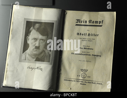 Livre d'Adolf Hitler Mein Kampf Nuremberg Allemagne Nürnberg Deutschland Europe Banque D'Images