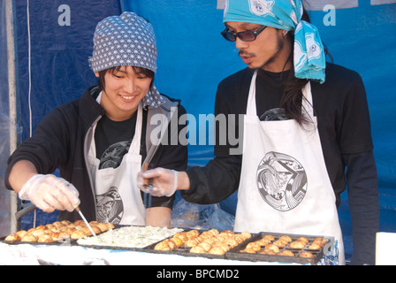 Brick Lane le dimanche matin. Japanese food Banque D'Images