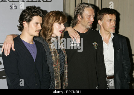 ORLANDO BLOOM Milla Jovovich Mads Mikkelsen Christoph Waltz Les Trois Mousquetaires PHOTOCALL HOTEL BAYRISCHER HOF MUNICH GERM Banque D'Images