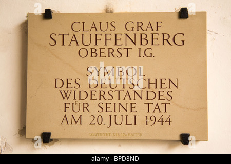 Une plaque inscrite dans la mémoire de Claus Graf Stauffenberg à Bamberg, Allemagne. Banque D'Images