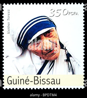 République de GUINÉE-BISSAU - circa 2000 : un timbre-poste imprimé dans la République de Guinée-Bissau montrant Mère Teresa, circa 2000 Banque D'Images